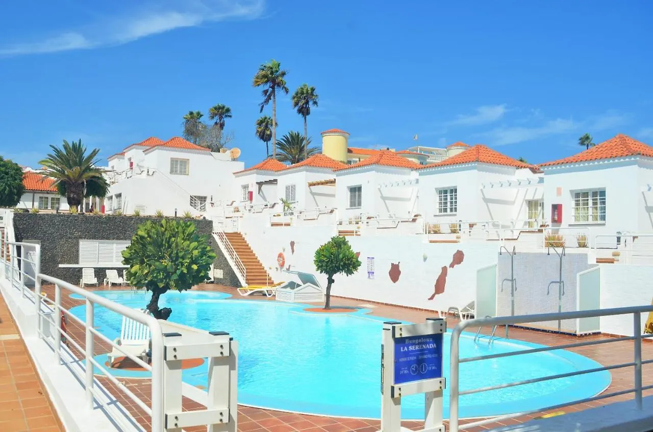 La Serenada Bungalows コラレホ